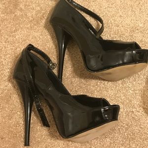Diba Ankle Strap Heels Size 6